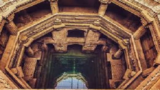Adalaj Stepwell