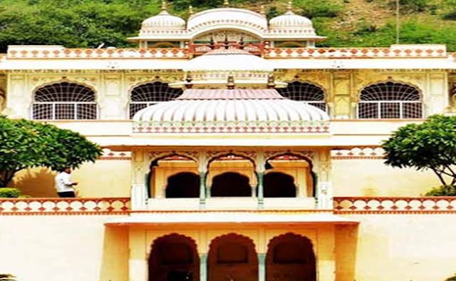 Sisodia Rani Ka Bagh